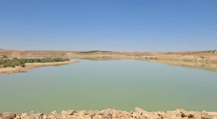 سلطة وادي الأردن والسفير الألماني يتفقدان أعمال حماية وتأهيل سد الوحيدي في معان