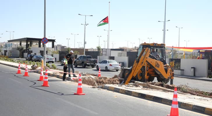 أمانة عمان تبدأ بإنشاء جسر مشاة أمام حديقة النشامى