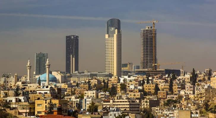 طقس صيفي في عمان الجمعة مع رياح نشطة بعد الظهر وأجواء لطيفة ليلا
