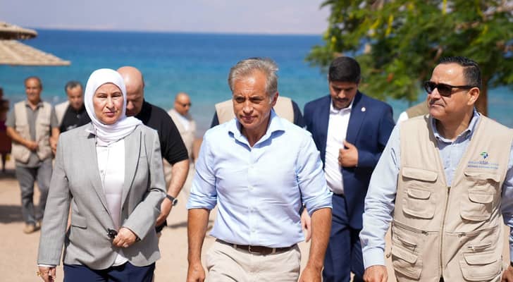 رئيس الوزراء يزور محمية العقبة