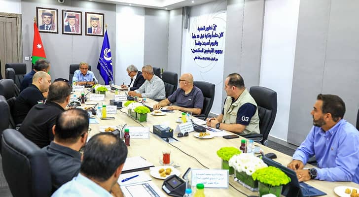 خلال اجتماع رئيس الوزراء في شركة تطوير العقبة
