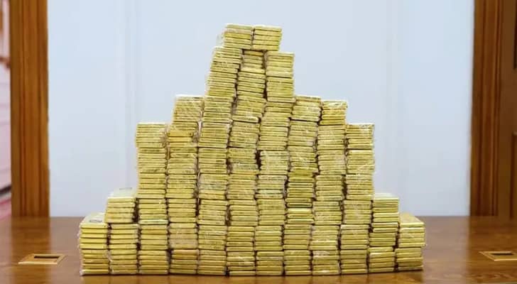 "400 كغم ذهب وملايين الدولارات".. كشف مضبوطات ضخمة بقضية "مصافي النفط" في العراق