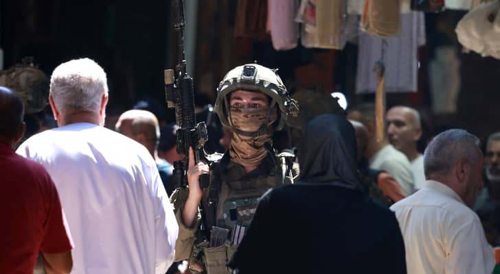 اقتحام سوق البلدة القديمة في نابلس