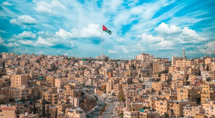 انخفاض تدريجي على الحرارة وتقلبات جوية غير اعتيادية مع الأيام الأخيرة من آب