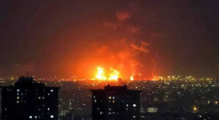 صور أرشيفية لإنفجارات في إيران