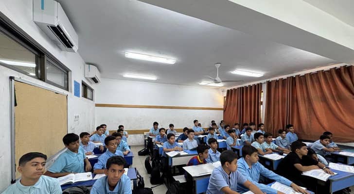 طلبة مدرسة في العقبة