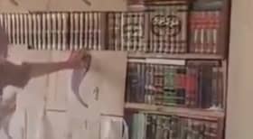 مكتبة خلف الجدار في سوريا