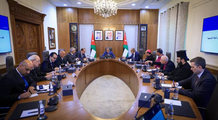 رئيس الوزراء يؤكد ضرورة التحضير والاستعداد للاحتفال...