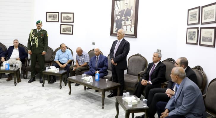 مندوبا عن الملك وولي العهد.. العيسوي يعزي قبيلتي...