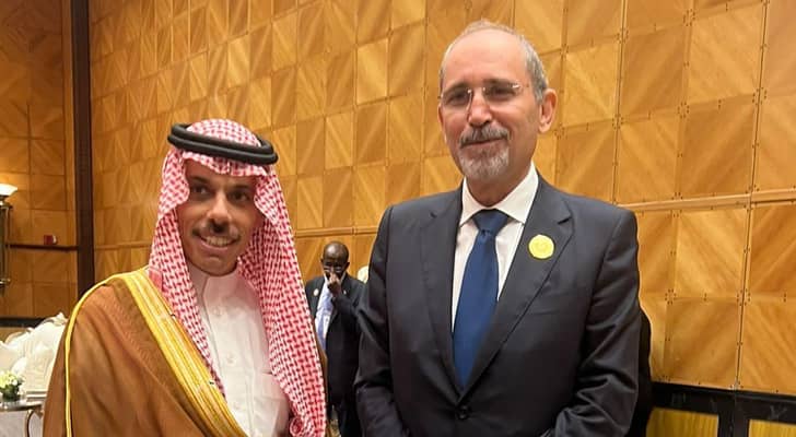 الصفدي يبحث مع وزير الخارجية السعودي التطورات الإقليمية...