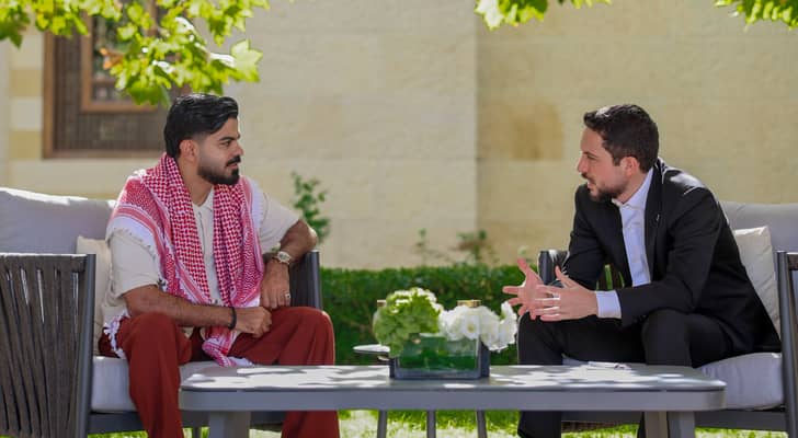 ولي العهد يلتقي صانع المحتوى والرحالة جو حطاب خلال...