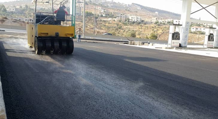 أمانة عمان تباشر أعمال قشط وتعبيد شوارع في منطقتي...
