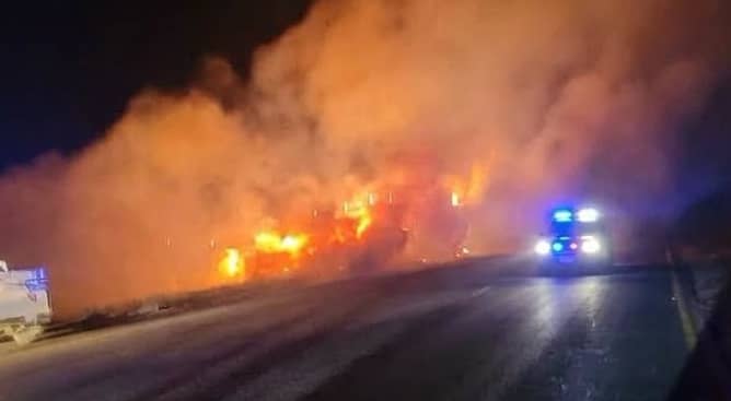 الدوريات الخارجية: تدهور صهريج مواد مشتعلة يؤدي إلى...