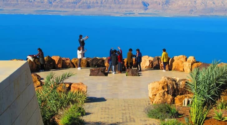 ارتفاع زوار "بانوراما البحر الميت" إلى نحو 19 ألفا خلال...