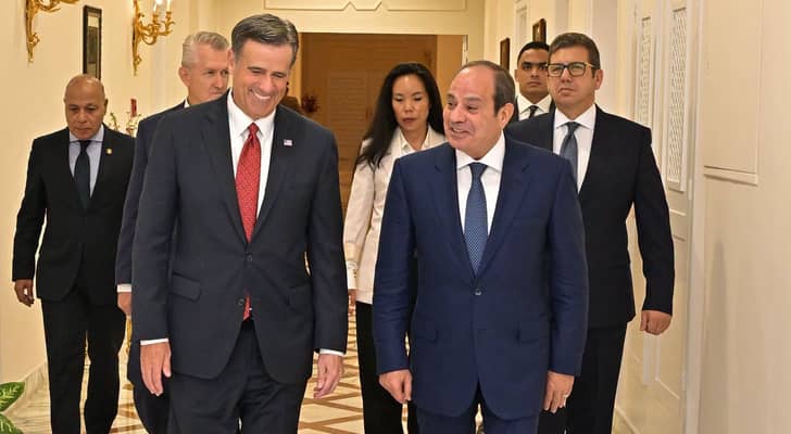 السيسي يستقبل مدير الاستخبارات الأمريكية في القاهرة لبحث...