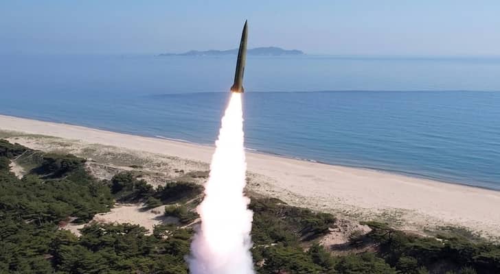 كوريا الشمالية تطلق صاروخا بالستيا جديدا باتجاه بحر اليابان
