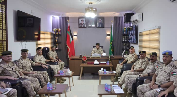 رئيس هيئة الأركان المشتركة يتفقد إحدى وحدات المنطقة...