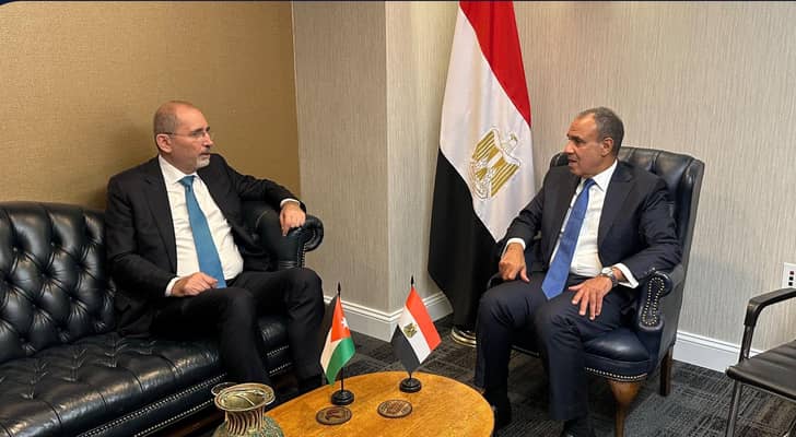 الصفدي يعقد اجتماعا مع نظيره المصري على هامش اجتماعات...
