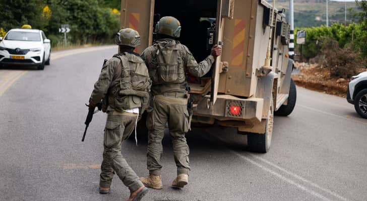 مراسل "رؤيا": إصابة 3 فلسطينيين برصاص الاحتلال خلال...