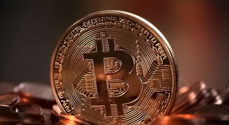 عملة البيتكوين تتماسك فوق 84 ألف دولار أمريكي عقب موجة...