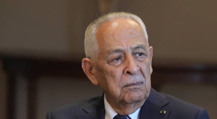 مندوبا عن الملك وولي العهد.. العيسوي يعزي عشيرة الزعبي