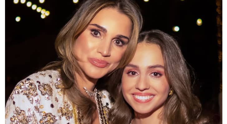 الملكة رانيا تعايد الأميرة إيمان بمناسبة عيد ميلادها:...