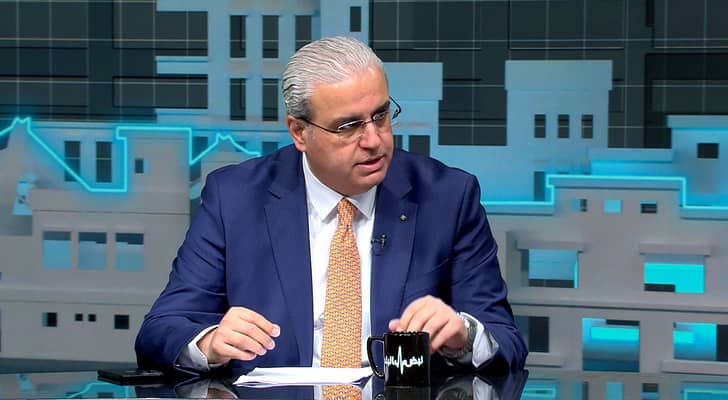وزير الصحة يستعرض إنجازات القطاع الصحي ويعلن تعيين 3,500...