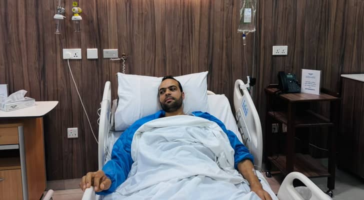 إنجاز طبي أردني: إعادة ربط ساق مبتورة لوافد مصري بعد...