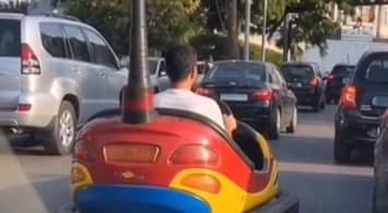 حقيقة المقطع المرئي لسيارة تعمل بالطاقة الشمسية وسط زحمة...