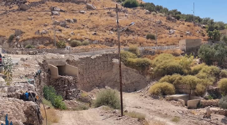 أهالي بلدة "العراق" في الكرك يطالبون بإصلاح أضرار...